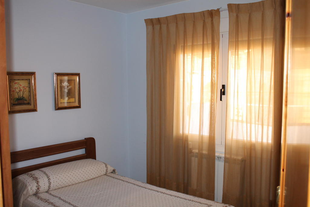 Villa Casa De La Virginia Valdealgorfa Habitación foto